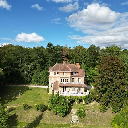 Отель Le Manoir Du Cerf Gaillon-sur-Montcient Экстерьер фото