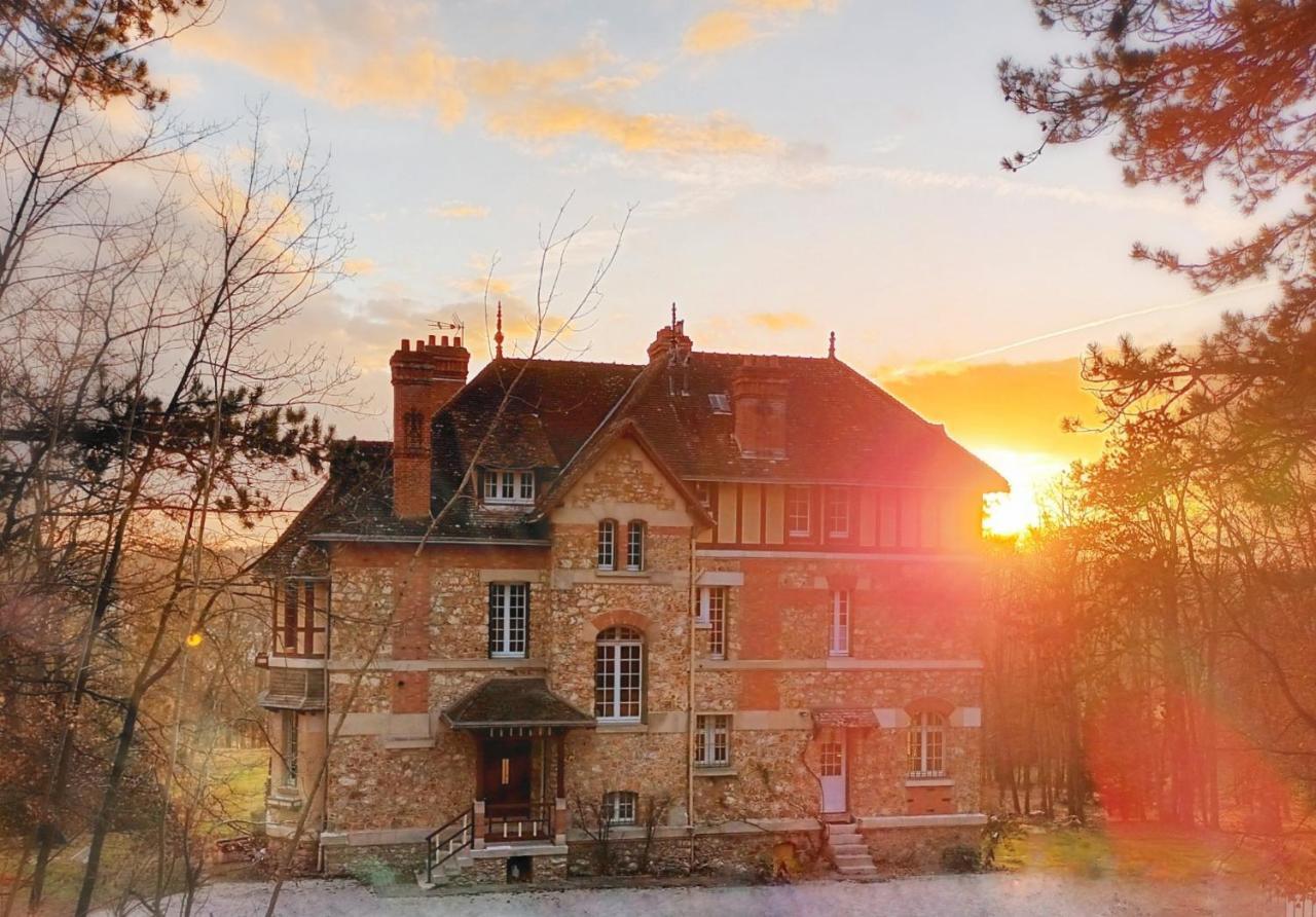 Отель Le Manoir Du Cerf Gaillon-sur-Montcient Экстерьер фото