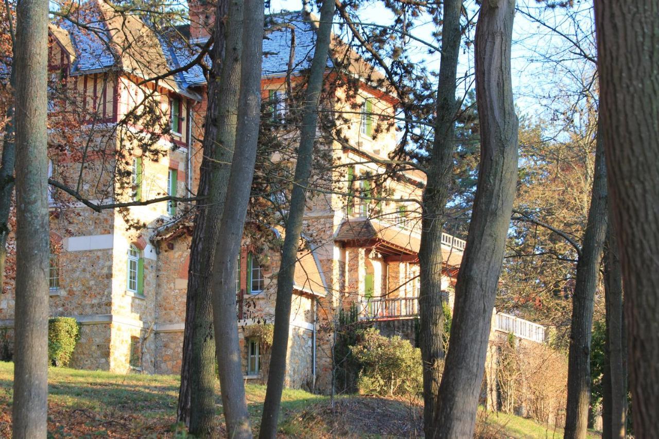 Отель Le Manoir Du Cerf Gaillon-sur-Montcient Экстерьер фото