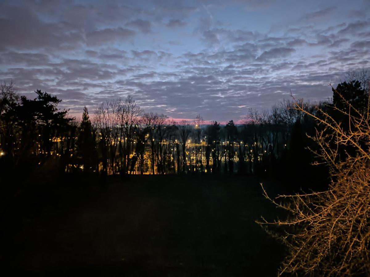 Отель Le Manoir Du Cerf Gaillon-sur-Montcient Экстерьер фото